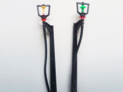 Ground insertion rotary micro spray